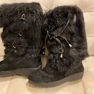 Women's Black Fur Boots
